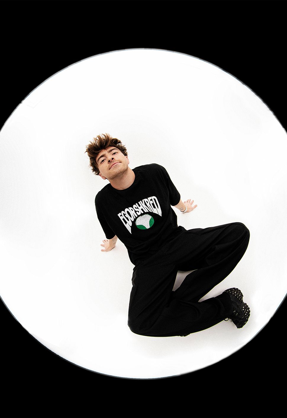 Футболка черная "EGOR SHKRED"