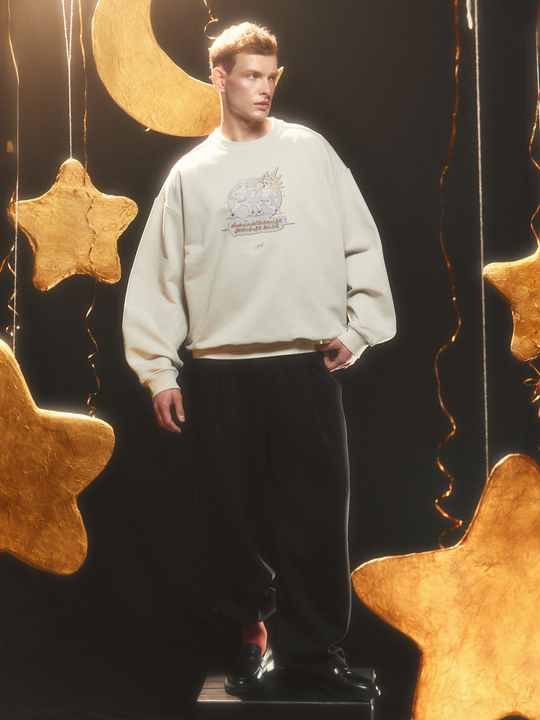 Свитшот "Dreams vs. Reality" Светло-бежевый