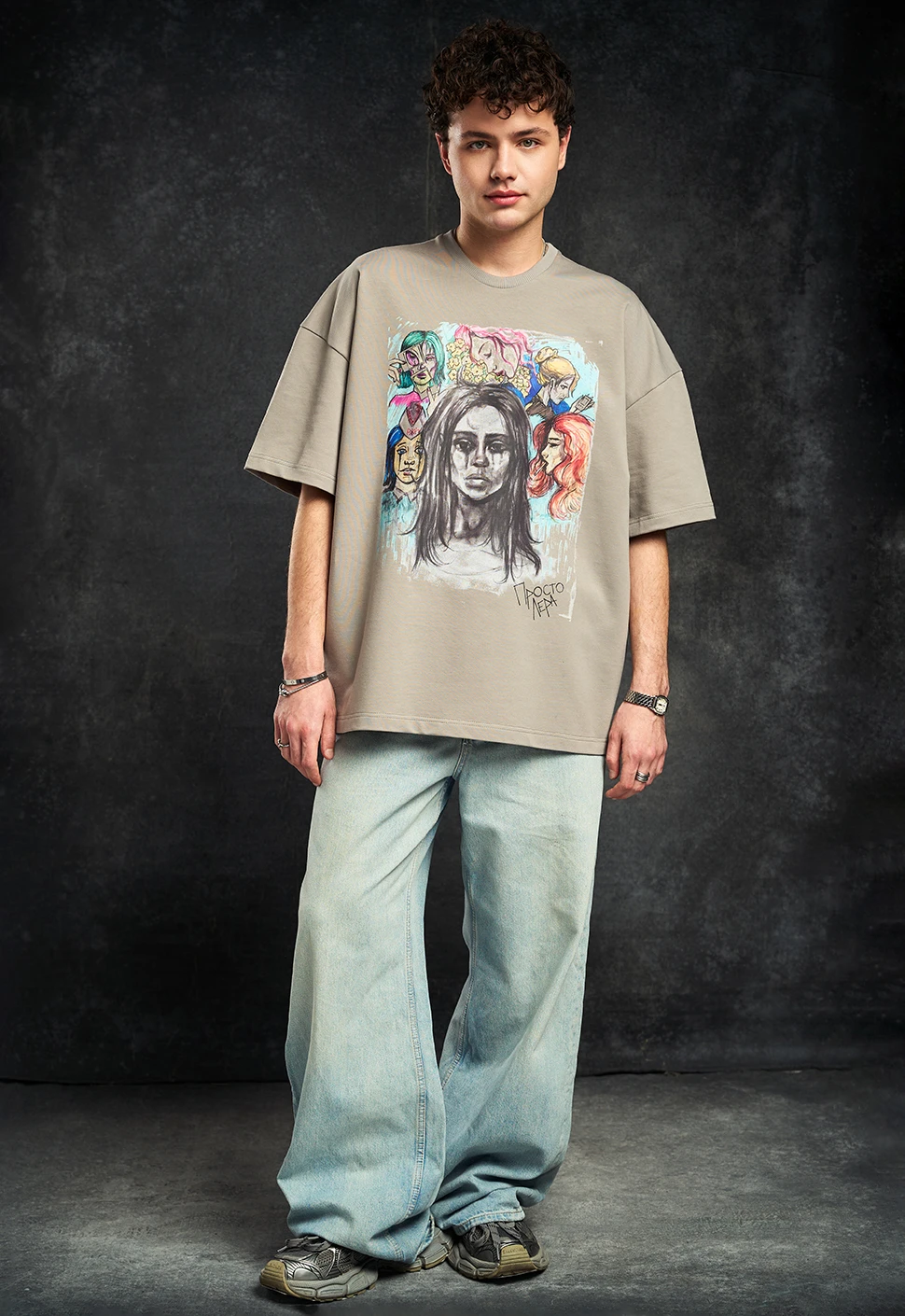 Футболка "Рисунок" серая