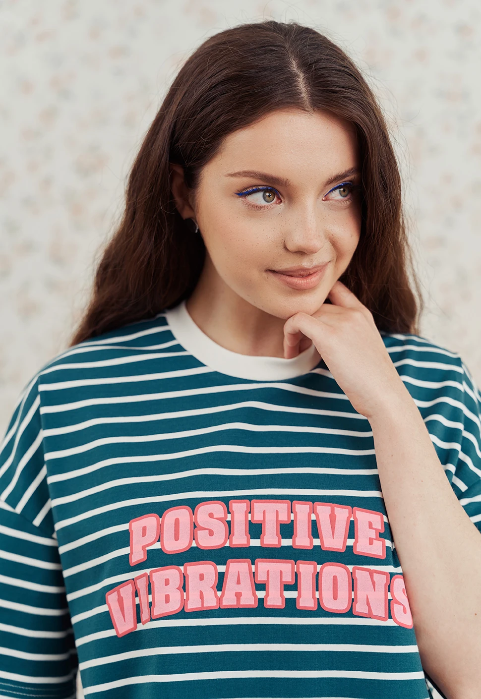 Футболка "Positive vibrations" матча латте