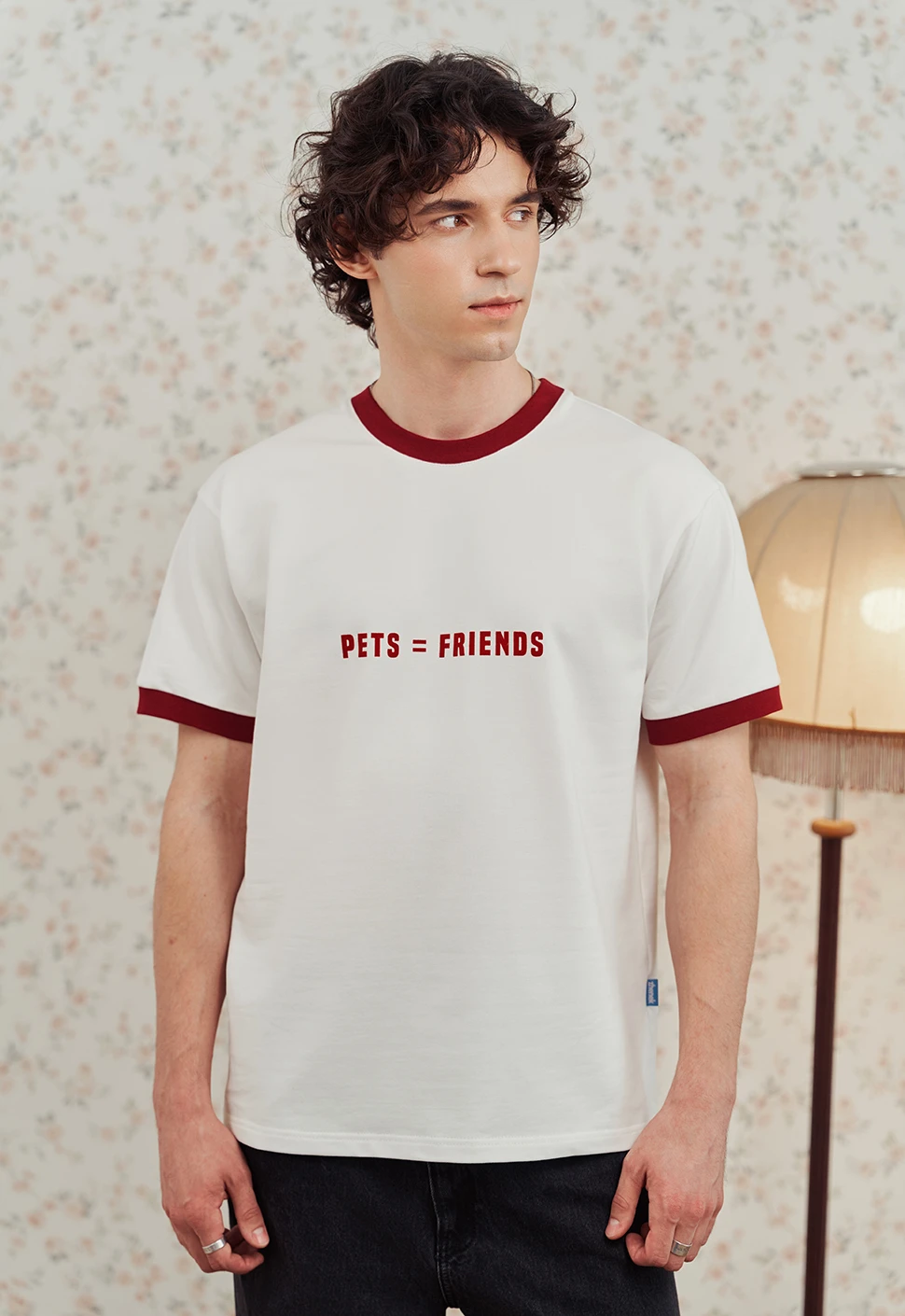Футболка "Pets=Friends" молочный бархат