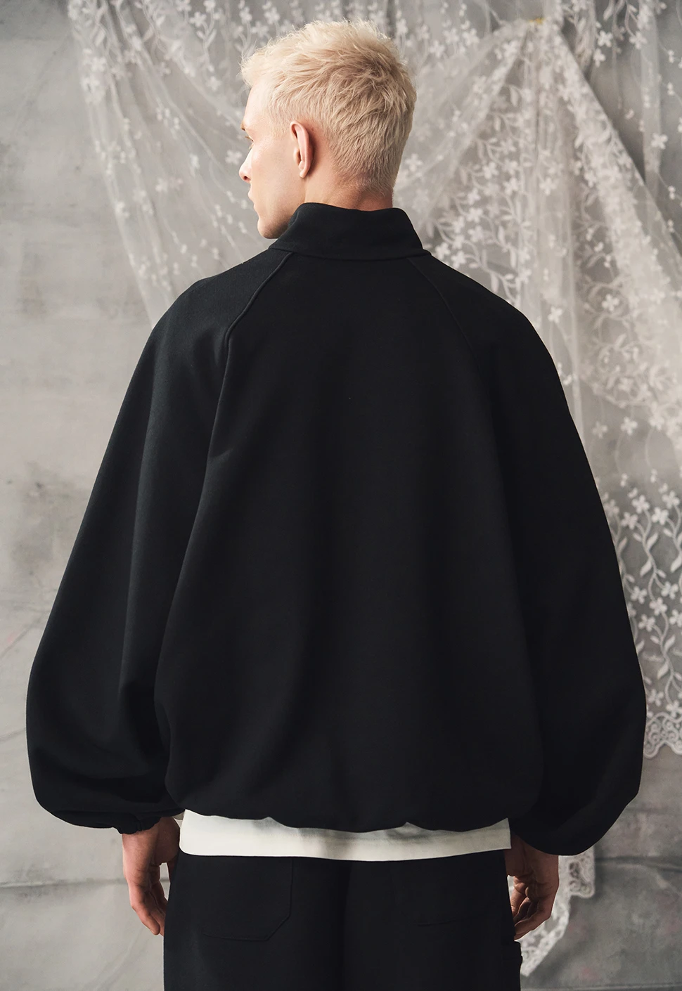 Свитшот на молнии "Silence" черный